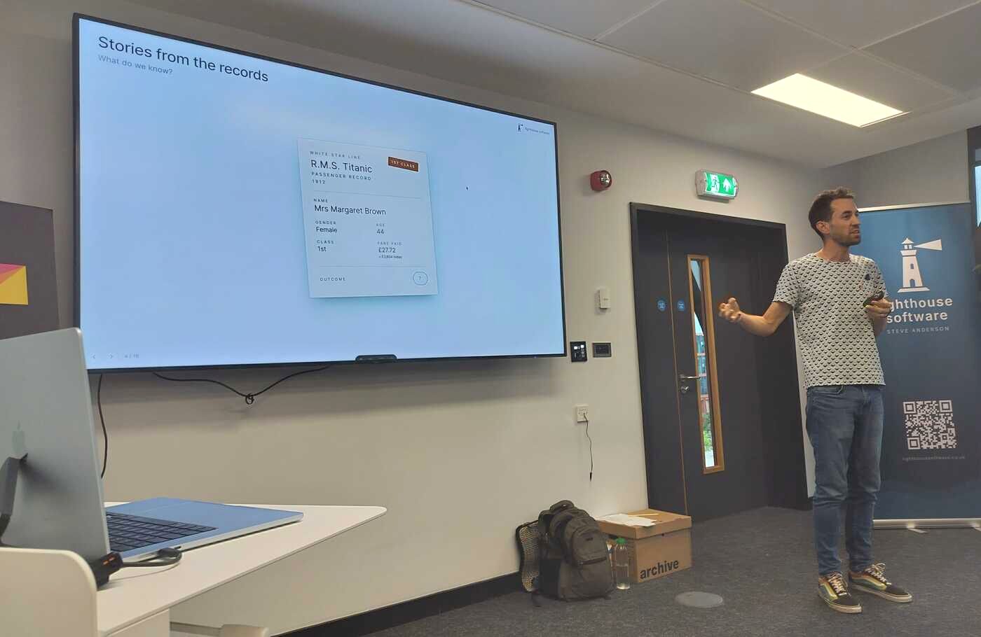 Eve giving the AI Under the Hood talk at TechNExt